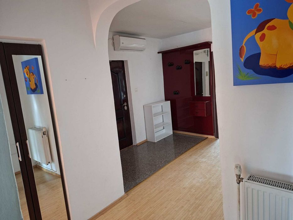 P.F. inchiriez apartament 3 camere Lunca Cetatuii