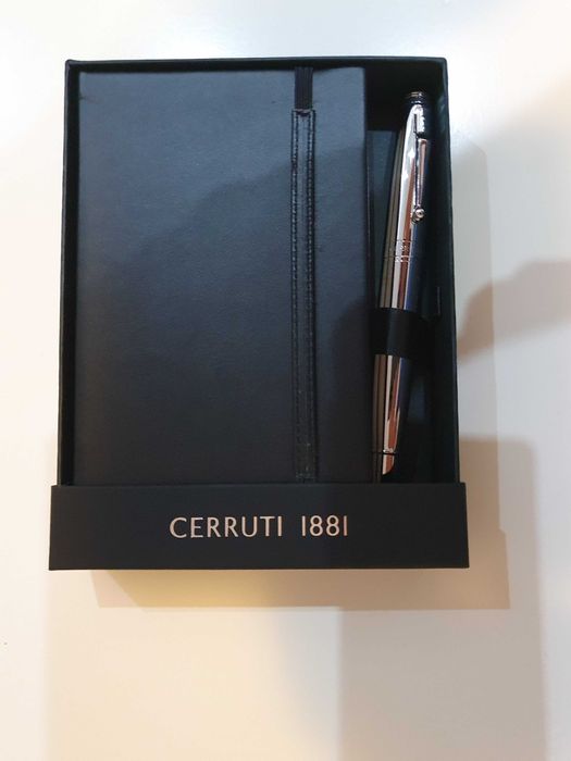 Луксозен подаръчен комплект CERRUTI  1881 - химикал и кожен тефтер