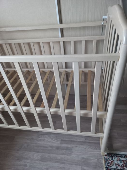 Продам кровать детскую