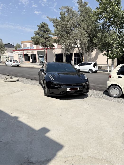 Zeekr 001 YOU Z sport