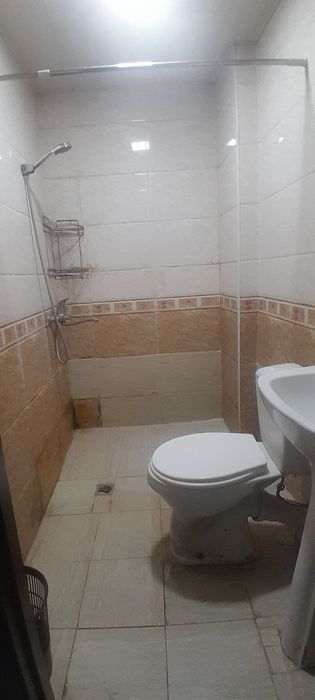 Сдаётся 1ком квартира в бывшем общежитие .Чиланзар 7квартал семье 200д