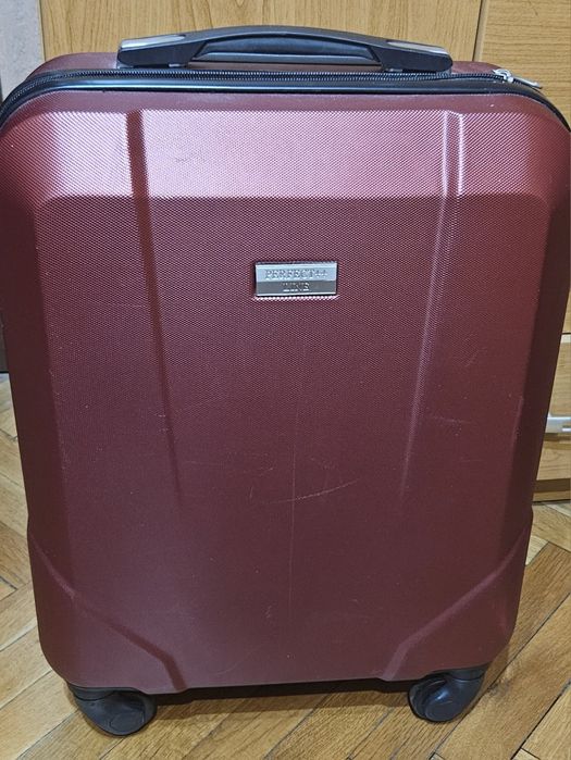 Куфар PERFECT++LINE подходящ за ръчен багаж