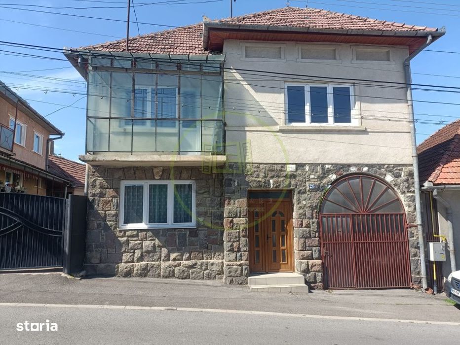 Casa vila de vanzare in Reghin, zona centrala.