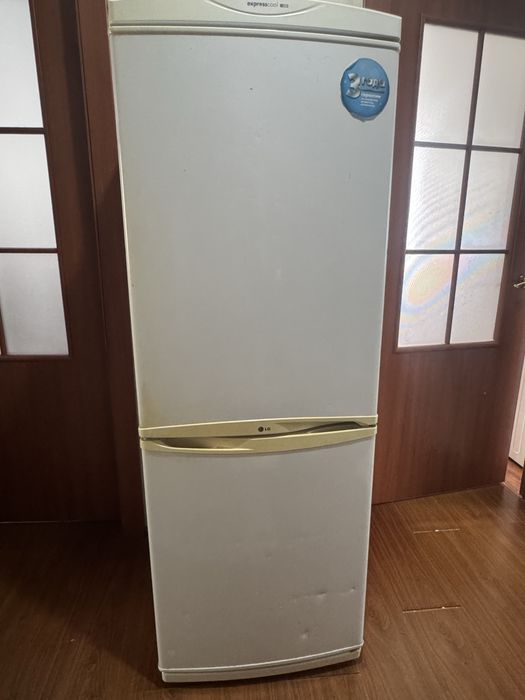 Продам холодильник б/у