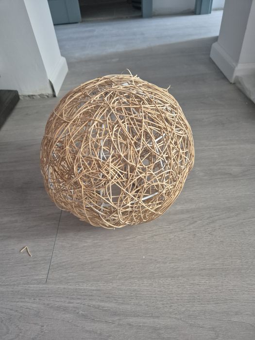 Abajur suspendat din rattan