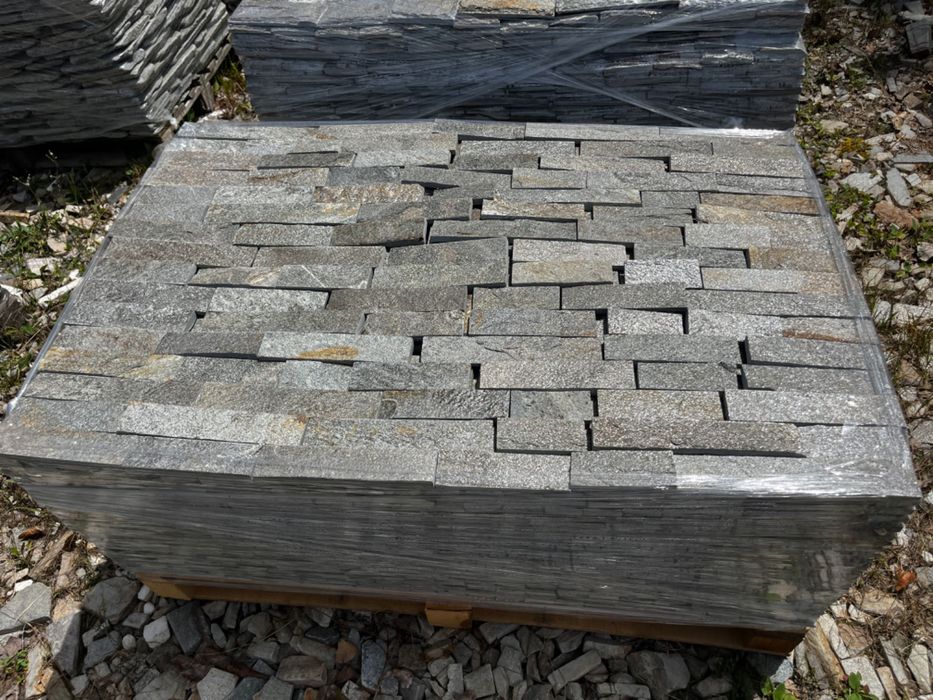 Металик оформен гнайс за облицовка