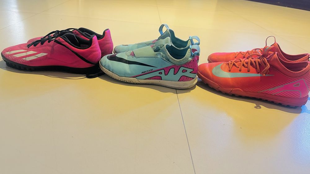 Футболни стоножки Nike и Adidas (номера 36.5 и 38) – Отлично запазени / Без забележки