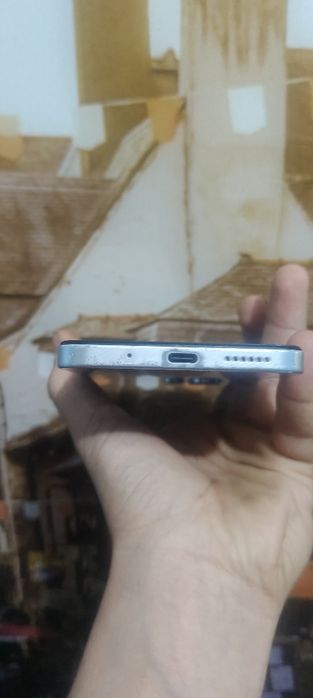 Redmi 12 сатам срочна