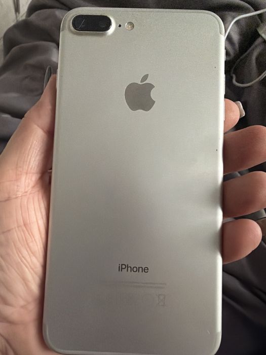 Продам Iphone 7 plus в хорошем состоянии