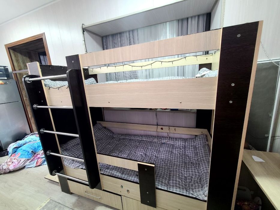 Срочно! Продам двухъярусную кровать