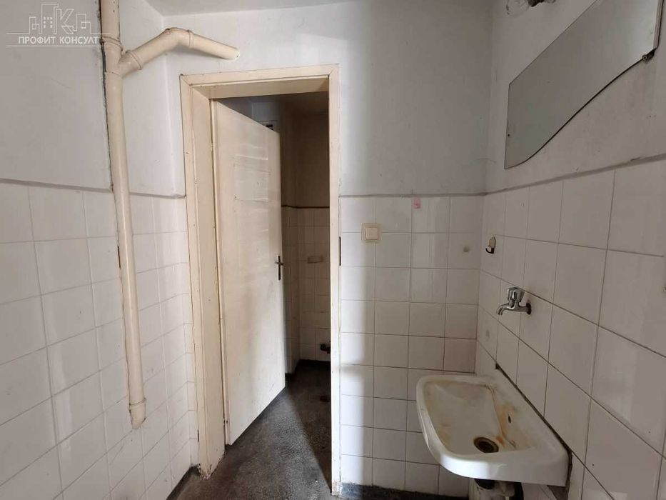 Продава се Магазин в Велико Търново, Център - 220 кв.м за 255 €/кв.м - Снимка #4