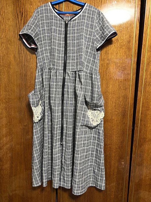 Продам платья б/у