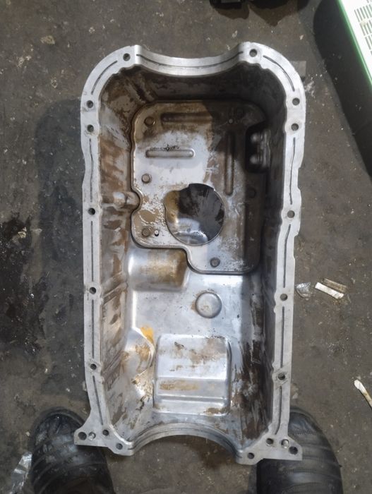 Продам поддон Митсубиси монтеро. Колокол 4м40