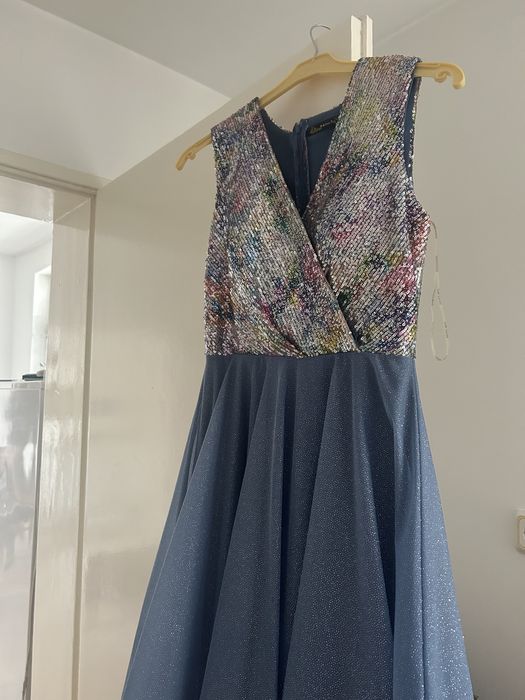 Официални рокли 2бр