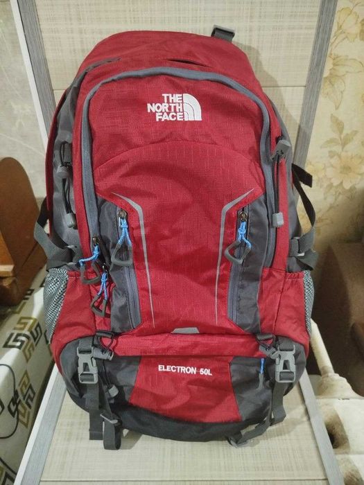 Продаю новый рюкзак THE NORTH FACE 50 L звоните смело