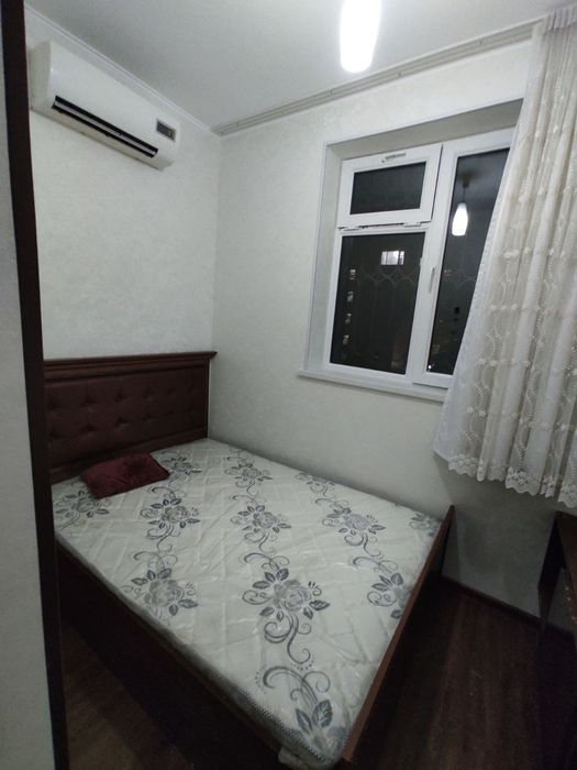 Юнусабад -19 1 комнатная квартира переделанная в двух с ОБСТАНОВКОЙ