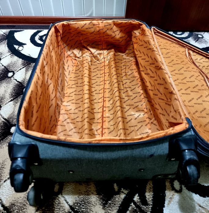 Katta chamadon sotiladi