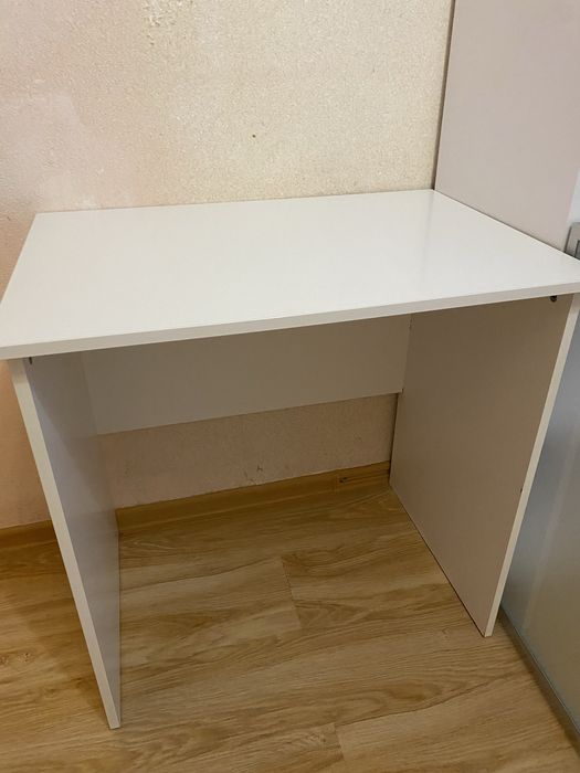 Продам шкафчик и парту