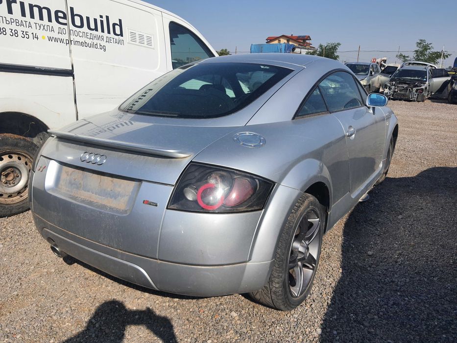 На части! Audi TT