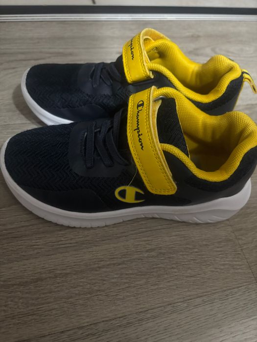 Оригинални маратонки да момче