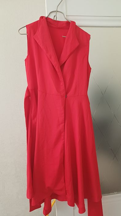 Продам платья женские