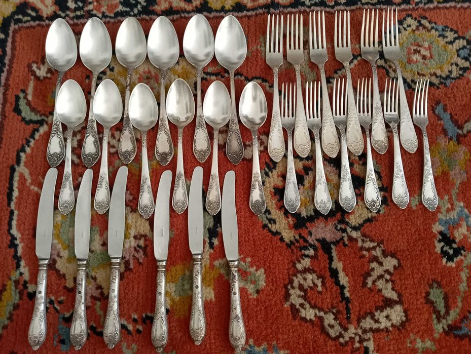 Посуда. Мельхиор столовые приборы.