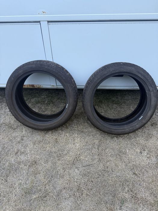 Set Anvelope  iarna 245/45/19 runflat M+S