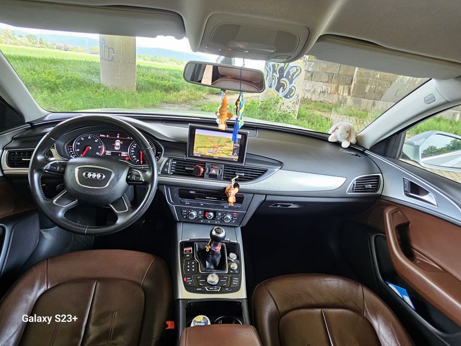 Vând Audi A6 2011