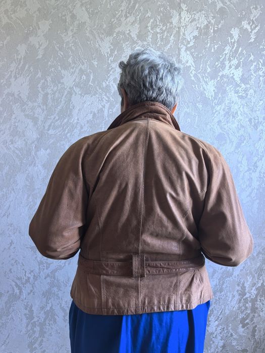 Продам кожаную куртку