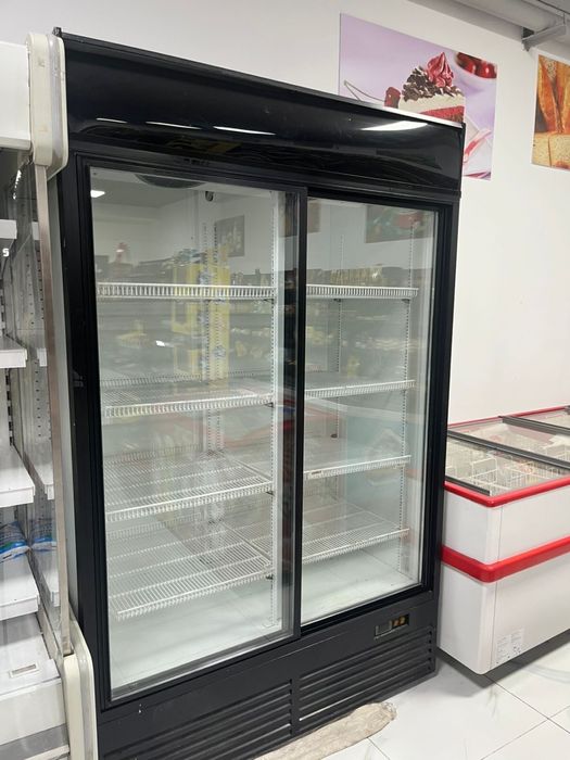 Холодильная ветрина