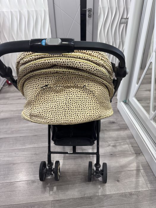 Прогулочная коляска летняя