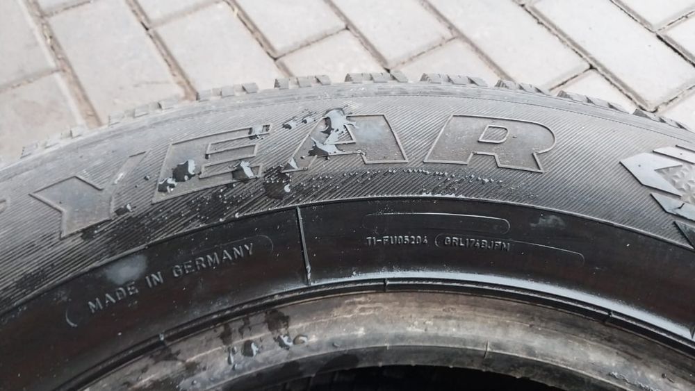 Шипованные шины 2шт