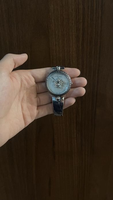 часы VERCASE , серебристого света