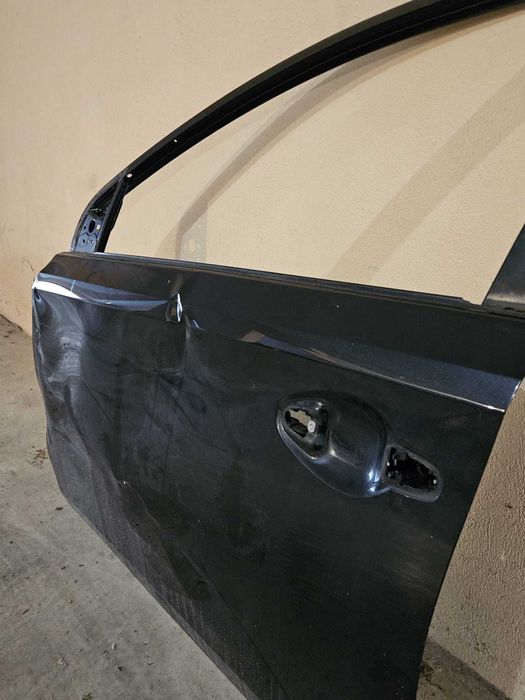 Предна лява врата Toyota Auris 2013