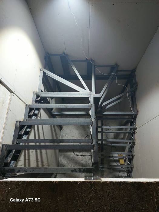 Лестница металл.