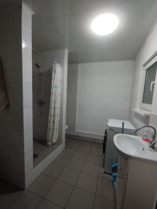 Дом деревянный, сухой.