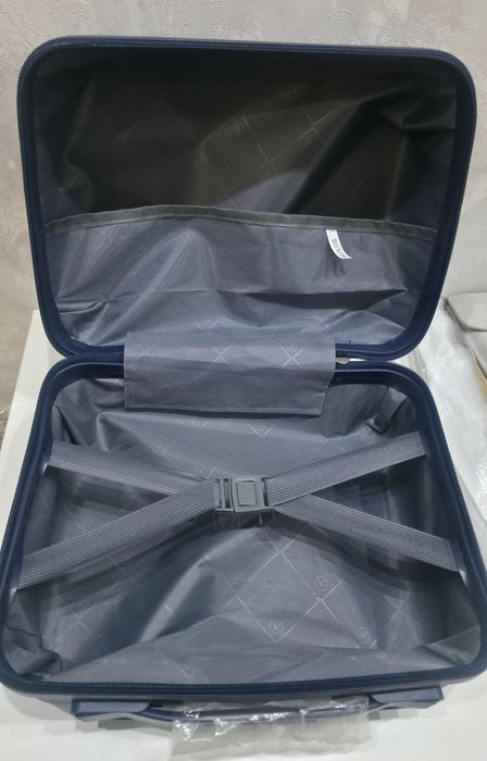 Чемодан, кейс ,ручная кладь