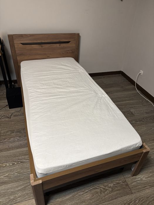 Кровать с матрасом 1х2