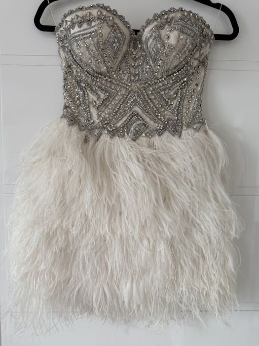 Абитуриентска рокля