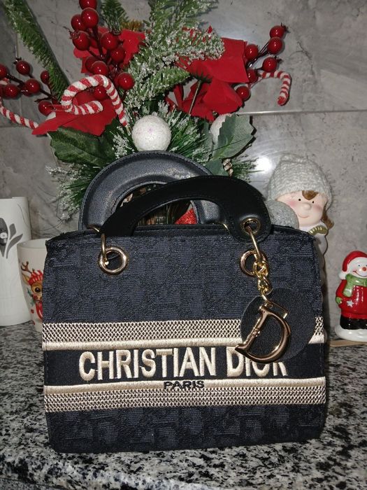 Gentuțe dama diferite modele