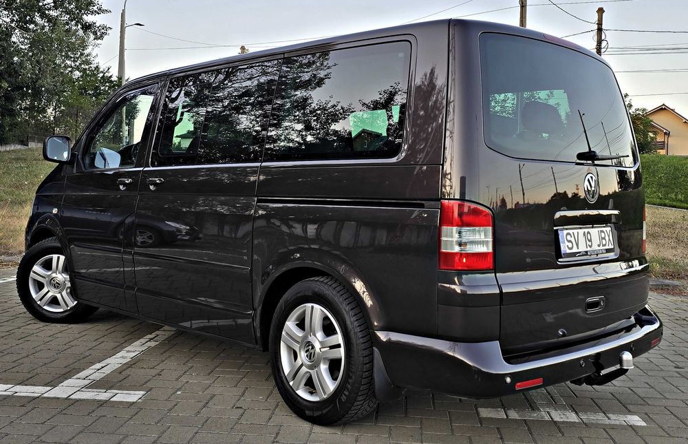 VW MULTIVAN T5 HIGHLINE 2010 7 LOCURI Uși Laterale+Masă Piele/Navigatie/Clima Fata+spate