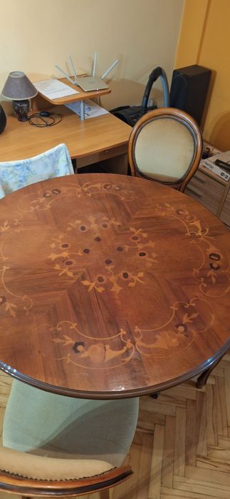 Маса и четири стола