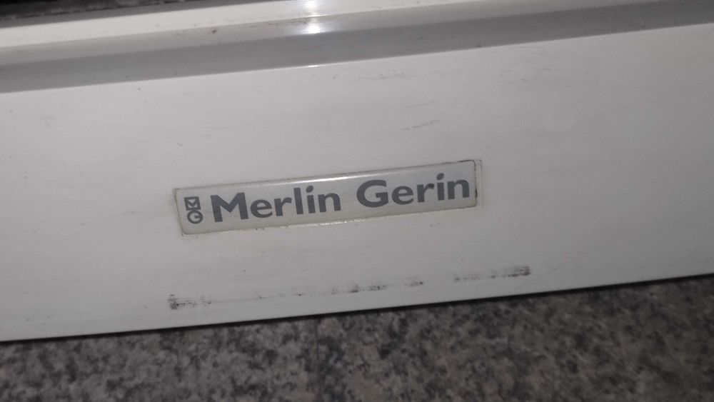 Електрическо табло - пластмасово, Оборудвано Merlin Gerin 55см на 75см