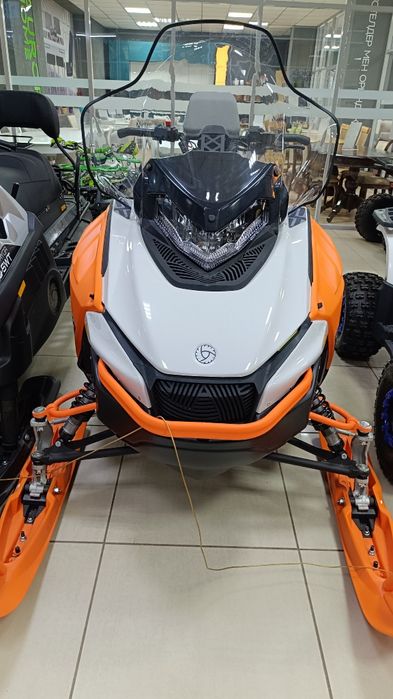 Снегоходы и мототехника