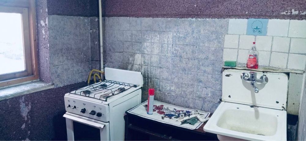 Srochna 2 xonali uy sotiladi