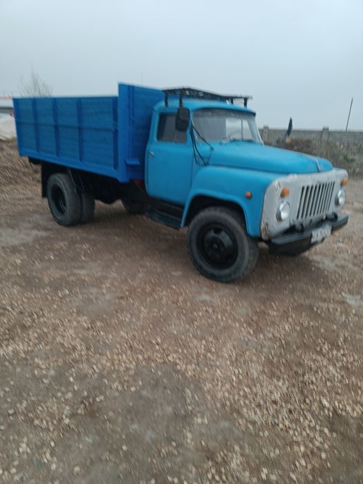 Gaz53 sotiladi. Holati yaxshi.