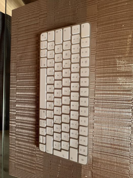 Apple MAGIC Keyboard A2450