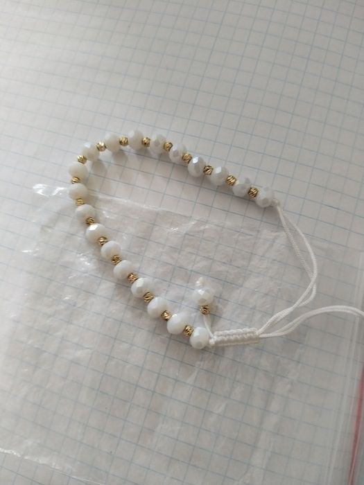 Браслет ак тури сатылады