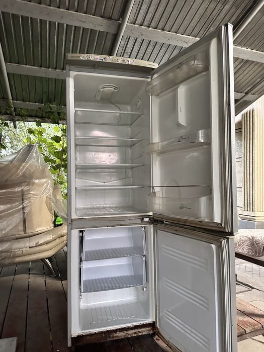 Продается холодильник