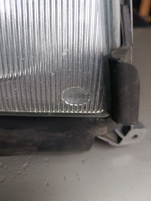 Фара на Мерседес W124